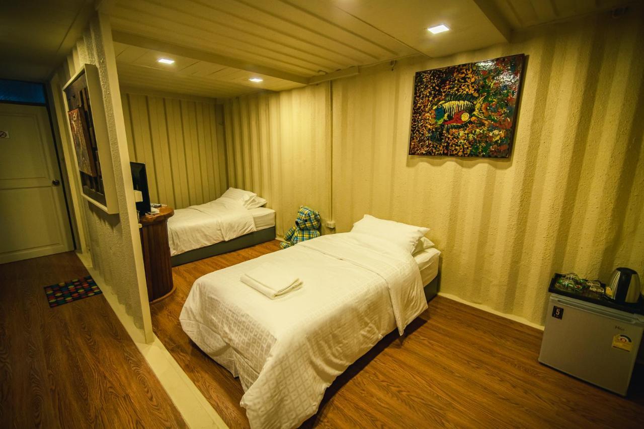 Suankaew​ Art​ Hostel​ شون بوري المظهر الخارجي الصورة