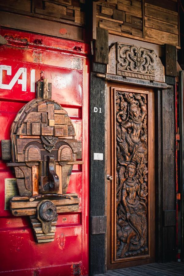 Suankaew​ Art​ Hostel​ شون بوري المظهر الخارجي الصورة