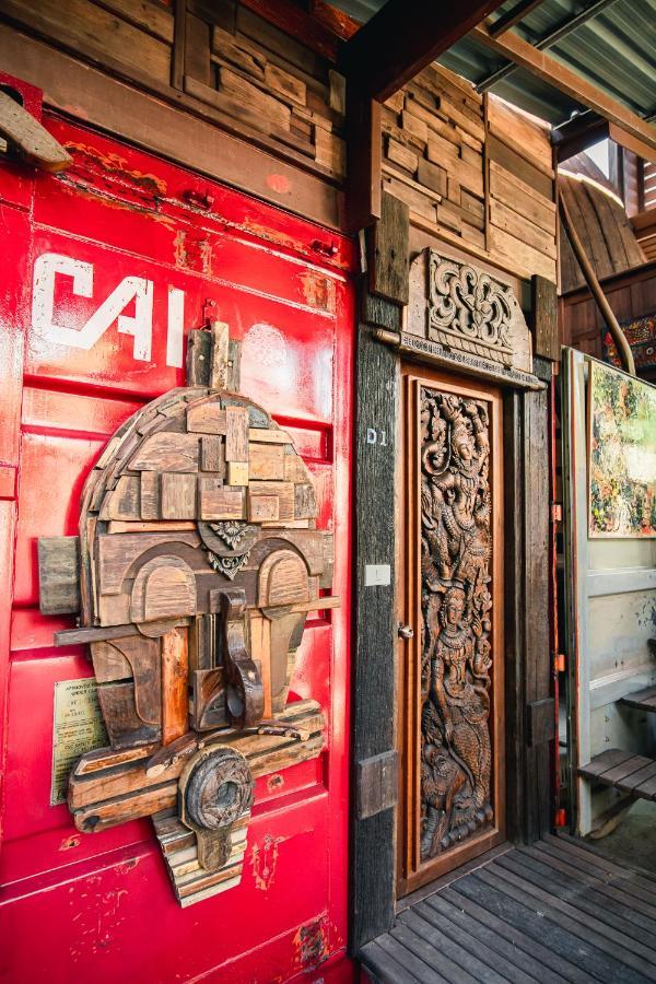 Suankaew​ Art​ Hostel​ شون بوري المظهر الخارجي الصورة