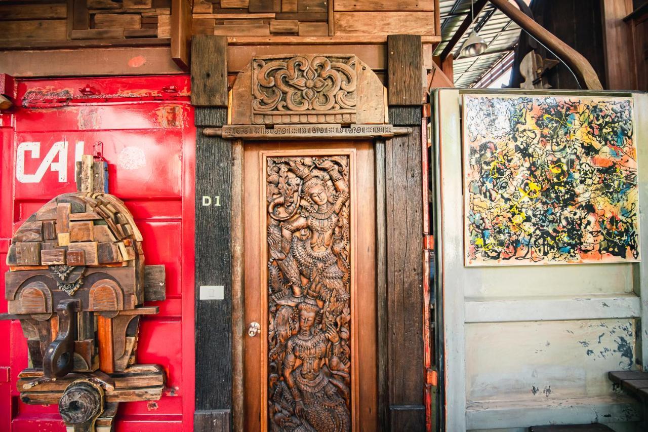 Suankaew​ Art​ Hostel​ شون بوري المظهر الخارجي الصورة