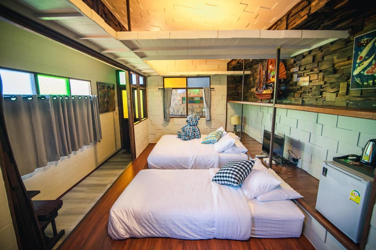 Suankaew​ Art​ Hostel​ شون بوري المظهر الخارجي الصورة