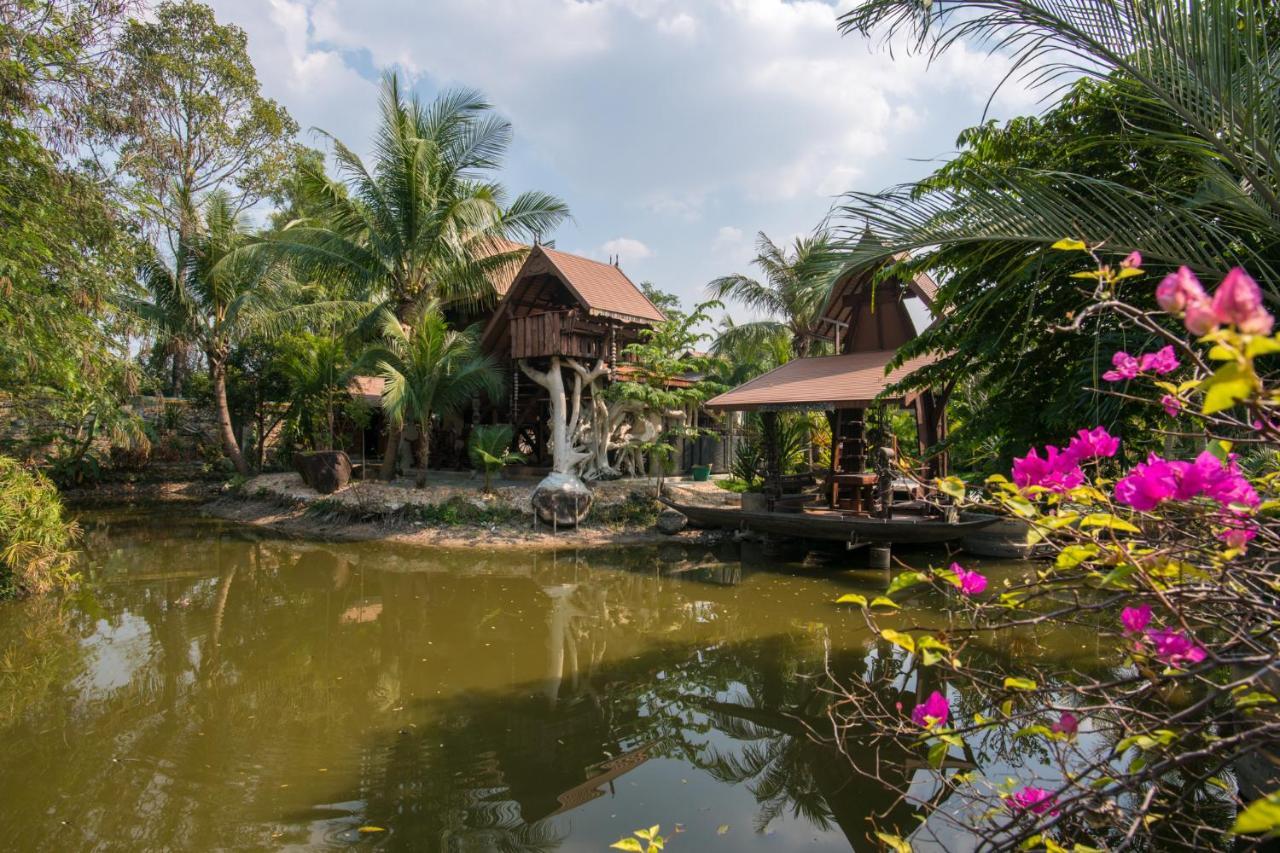 Suankaew​ Art​ Hostel​ شون بوري المظهر الخارجي الصورة